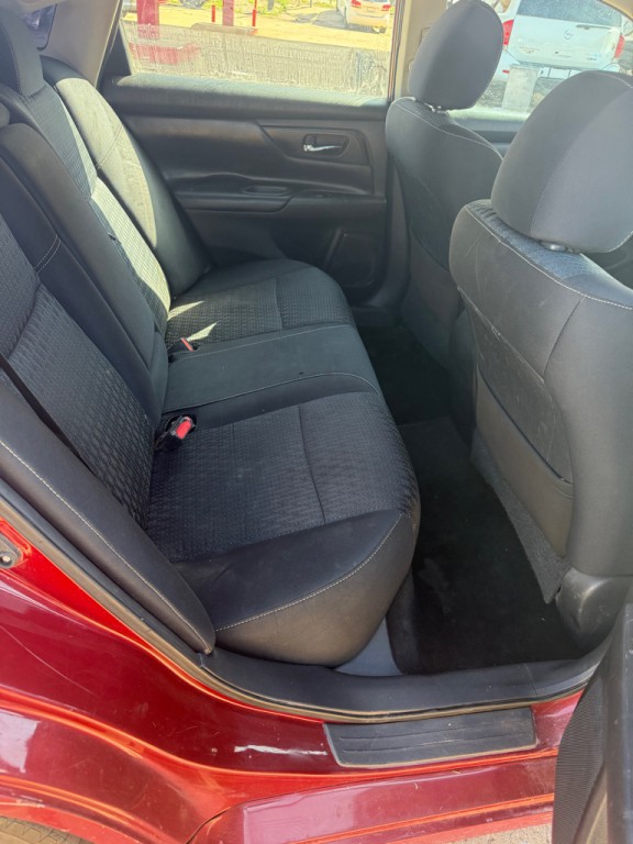 2016 Nissan Altima Image 8