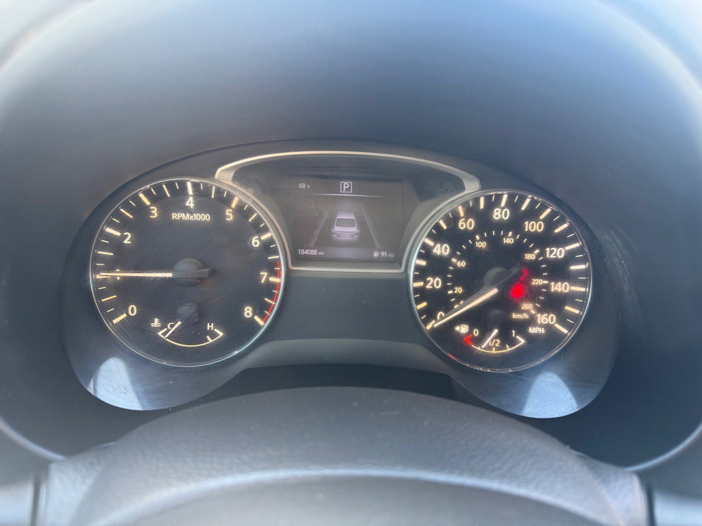 2016 Nissan Altima Image 9