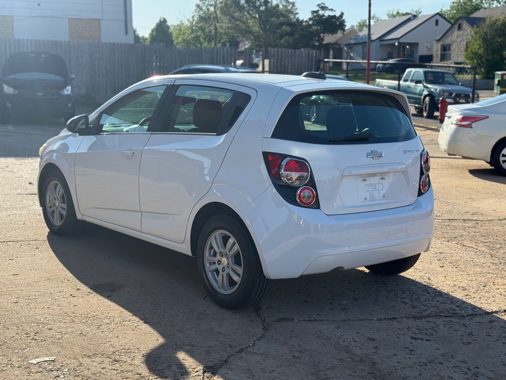 2015 Chevrolet Sonic Image 18