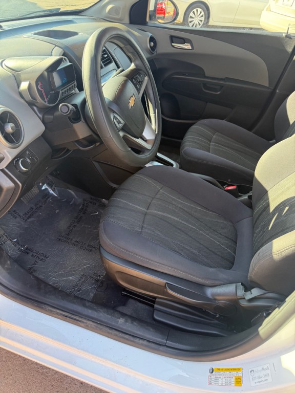 2015 Chevrolet Sonic Image 23