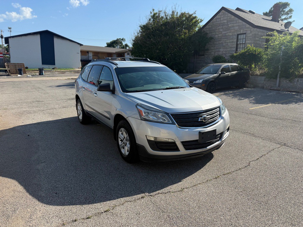 2014 Chevrolet Traverse Image 2