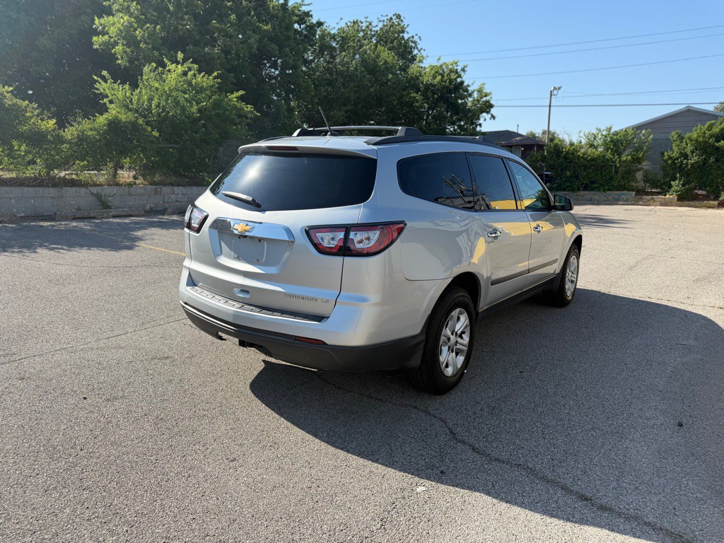 2014 Chevrolet Traverse Image 3