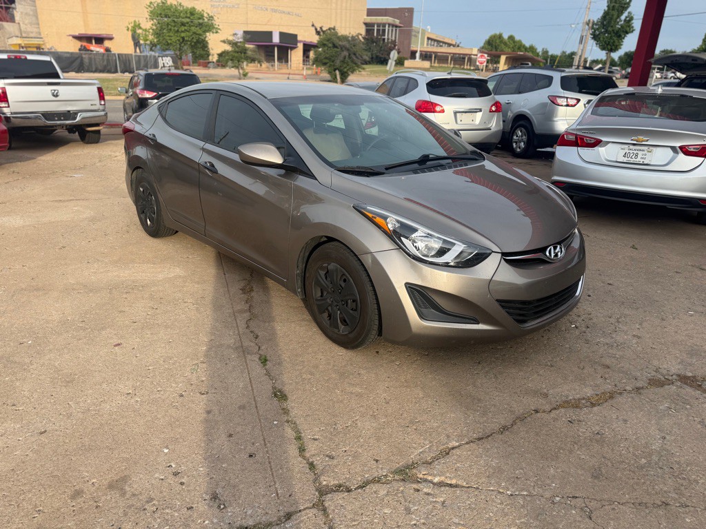 2016 Hyundai Elantra Image 3