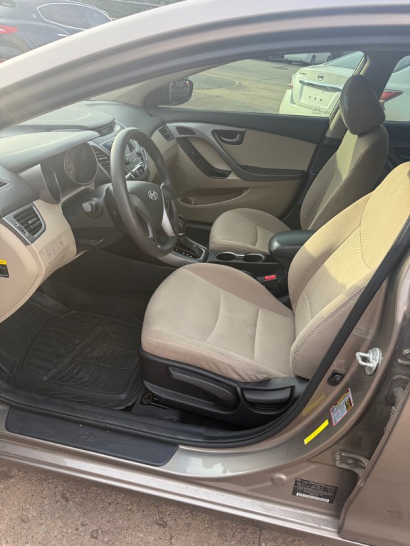 2016 Hyundai Elantra Image 6