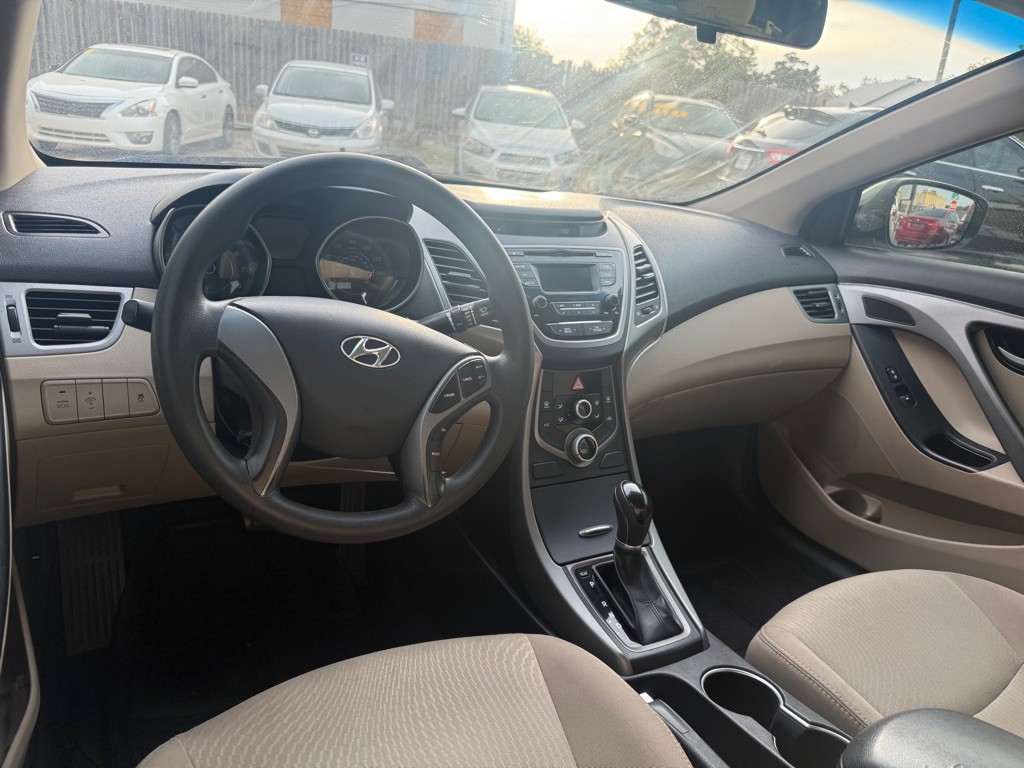 2016 Hyundai Elantra Image 7