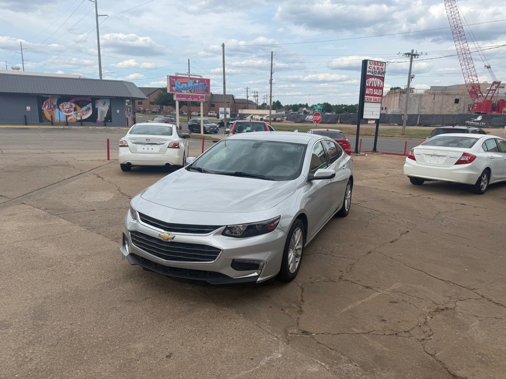 2018 Chevrolet Malibu Image 1