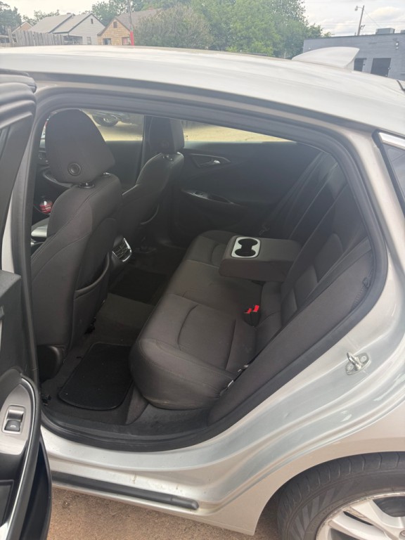 2018 Chevrolet Malibu Image 7