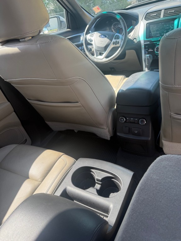 2014 Ford Explorer Image 9