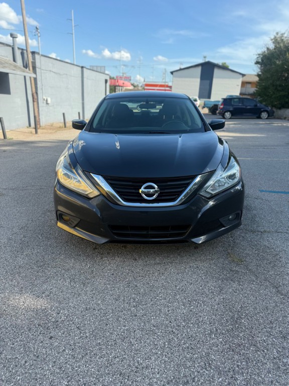 2018 Nissan Altima Image 2