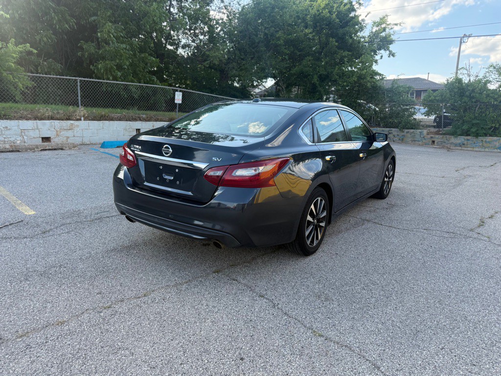 2018 Nissan Altima Image 4