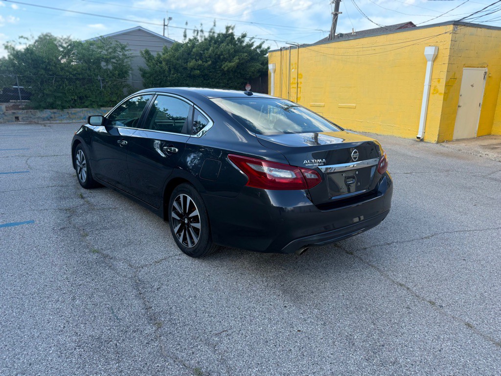 2018 Nissan Altima Image 5