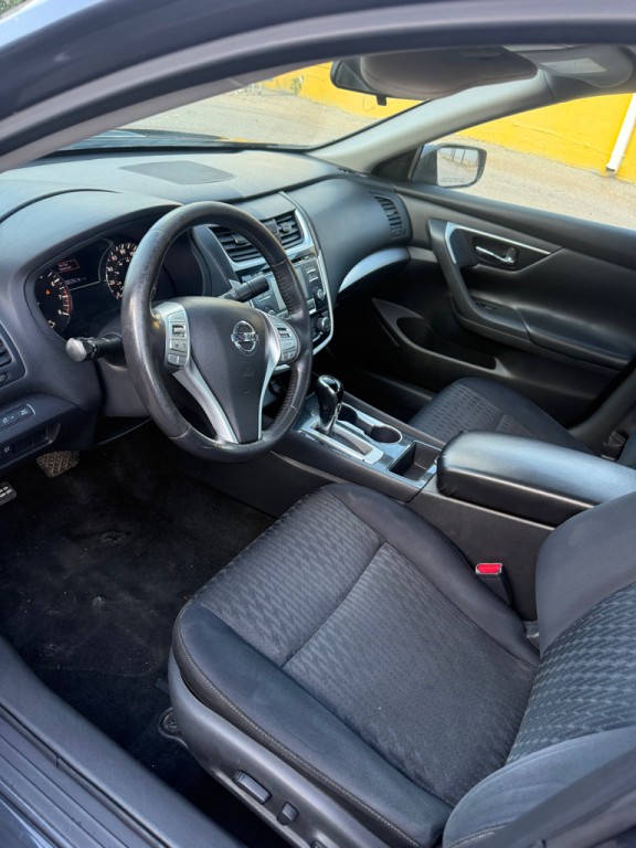 2018 Nissan Altima Image 9