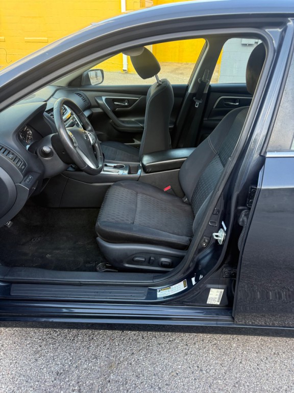 2018 Nissan Altima Image 11