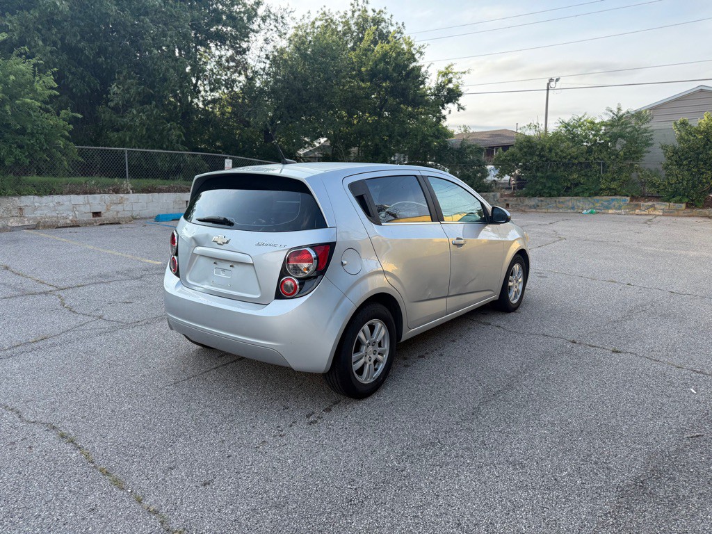 2012 Chevrolet Sonic Image 4
