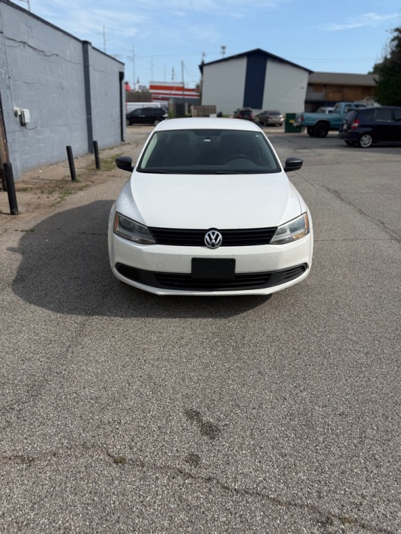 2012 Volkswagen Jetta Image 2