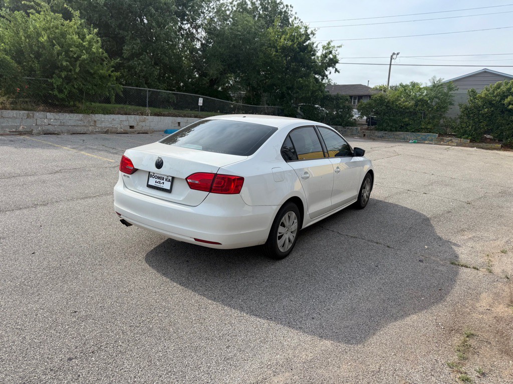 2012 Volkswagen Jetta Image 4
