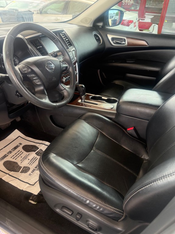 2017 Nissan Pathfinder Image 6