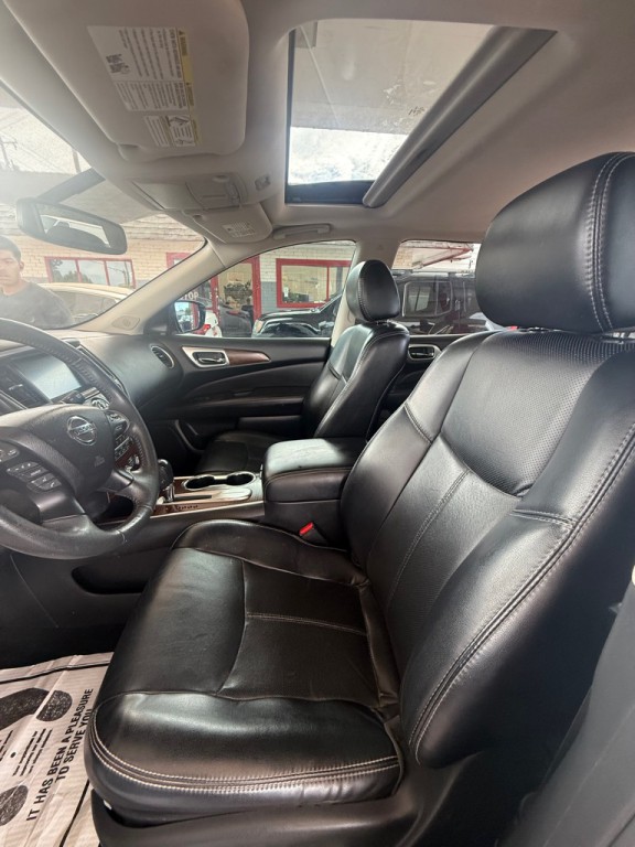 2017 Nissan Pathfinder Image 10