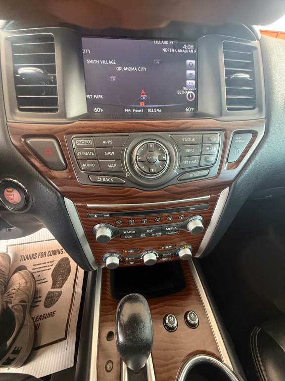 2017 Nissan Pathfinder Image 15