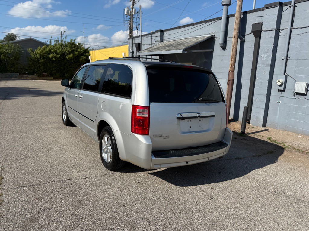2008 Dodge Grand Caravan Image 5