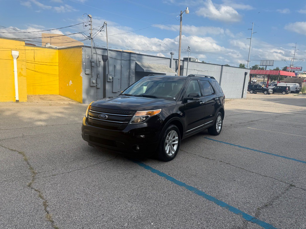 2013 Ford Explorer Image 1