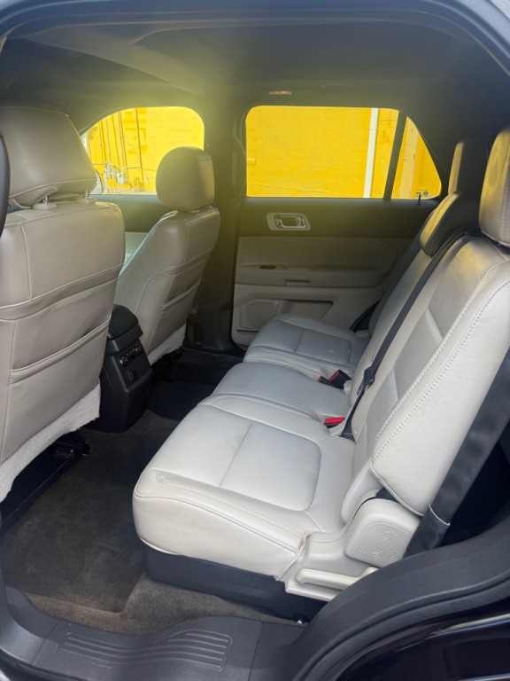 2013 Ford Explorer Image 9