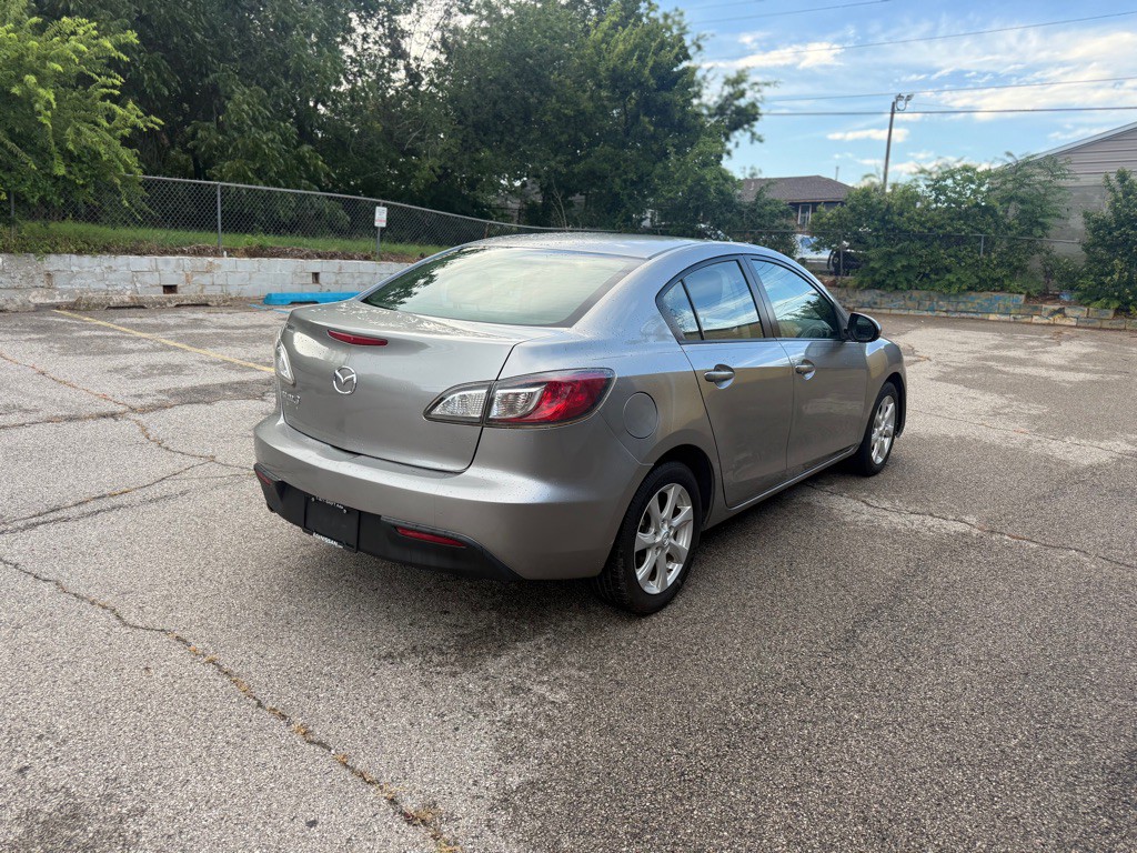 2011 Mazda Mazda3 Image 3