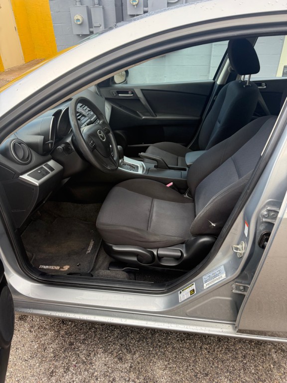 2011 Mazda Mazda3 Image 6