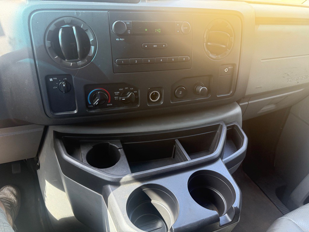 2012 Ford Econoline Image 10