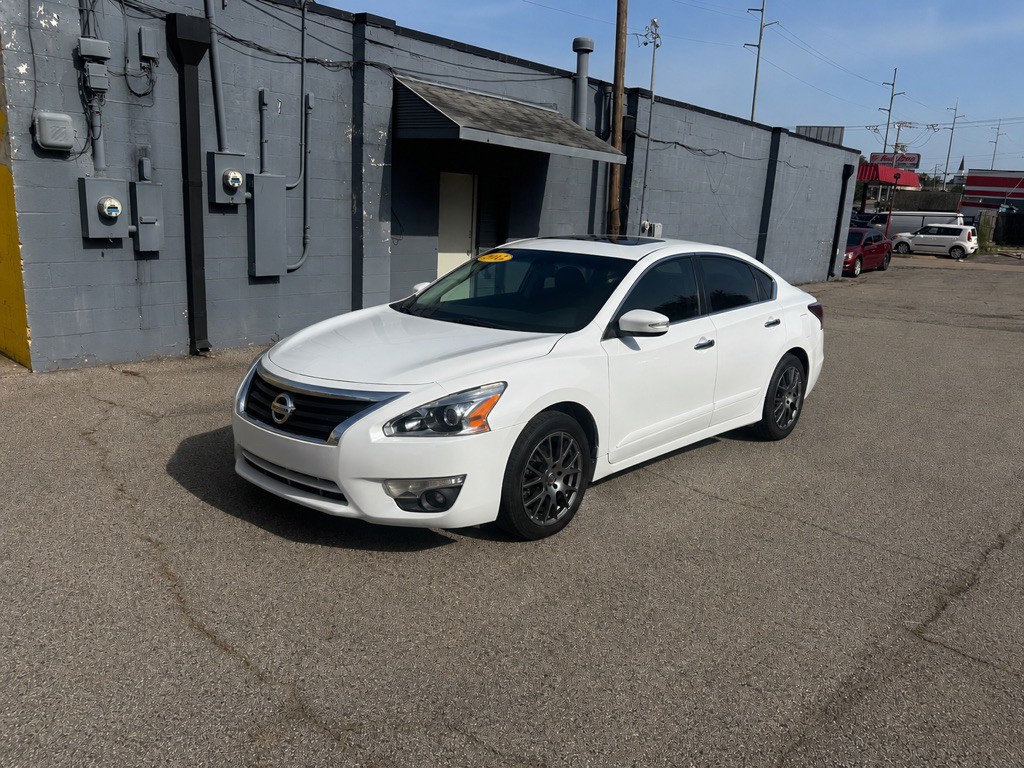 2013 Nissan Altima Image 1