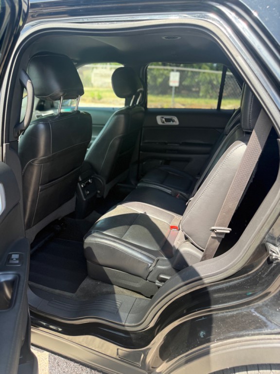 2012 Ford Explorer Image 9