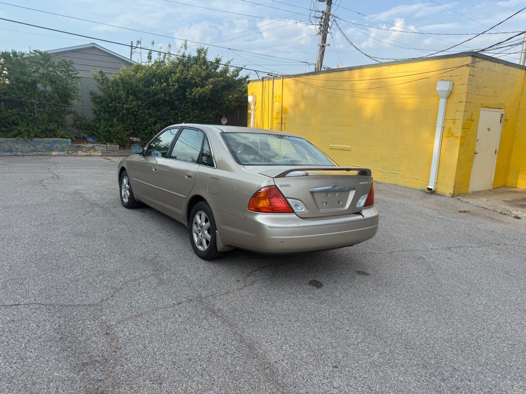 2002 Toyota Avalon Image 5