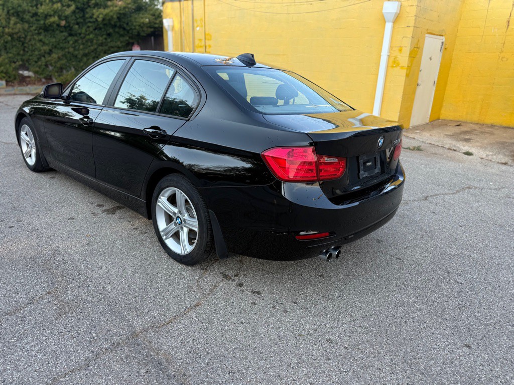 2013 BMW 3 Series Image 5