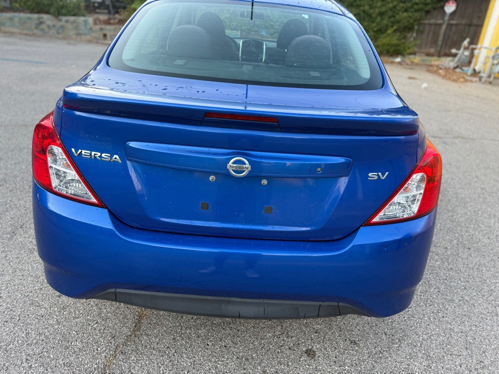 2017 Nissan Versa Image 5