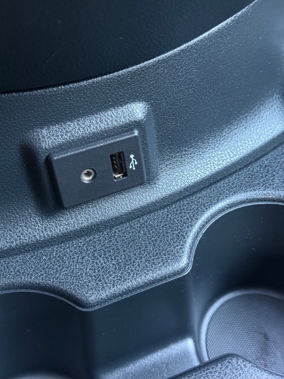2017 Nissan Versa Image 11