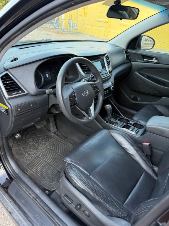 2016 Hyundai Tucson Image 6