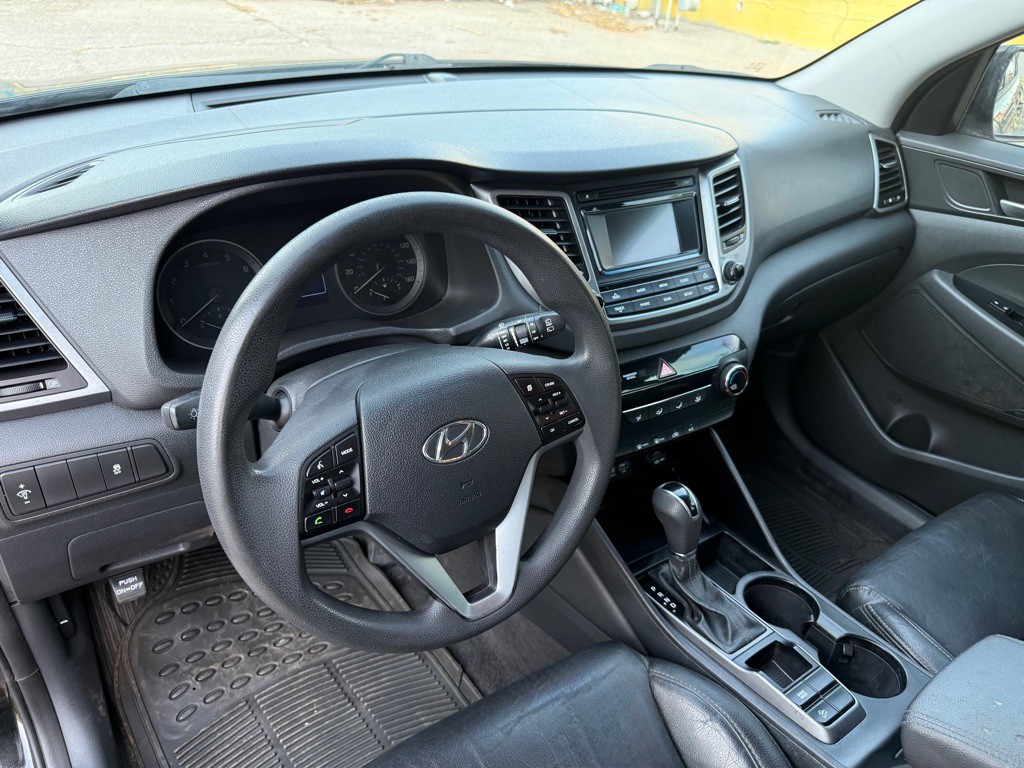 2016 Hyundai Tucson Image 8