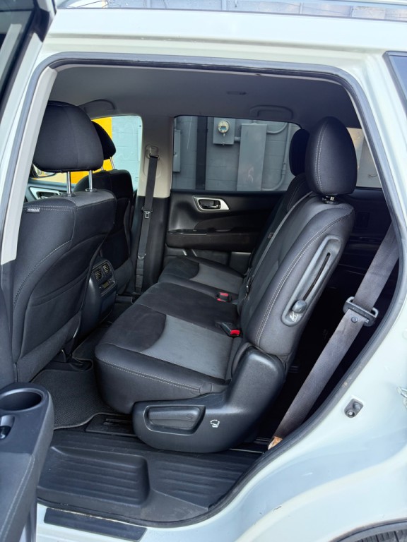 2017 Nissan Pathfinder Image 7