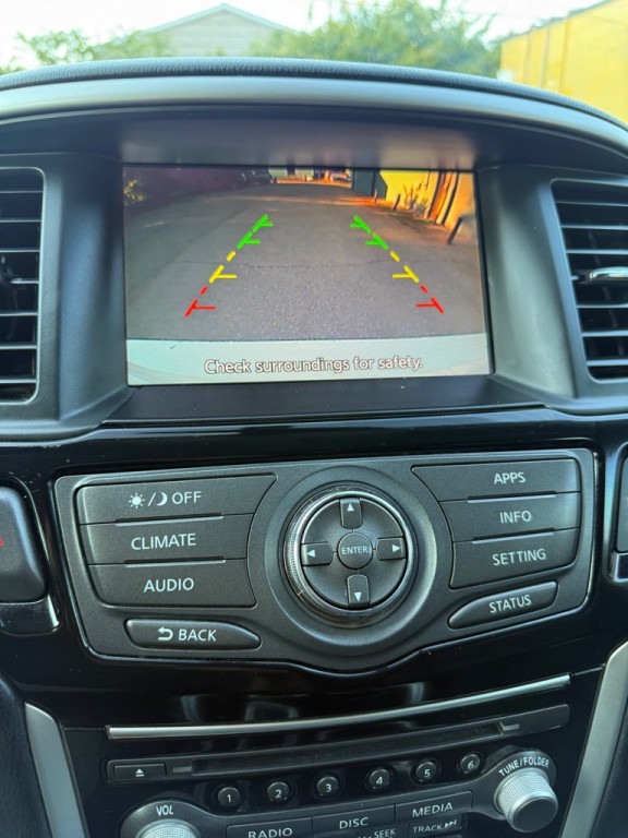 2017 Nissan Pathfinder Image 12