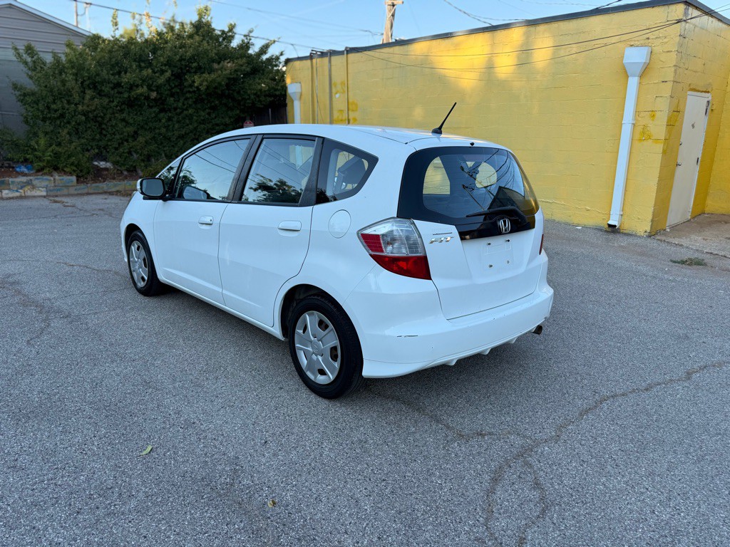2013 Honda Fit Image 4