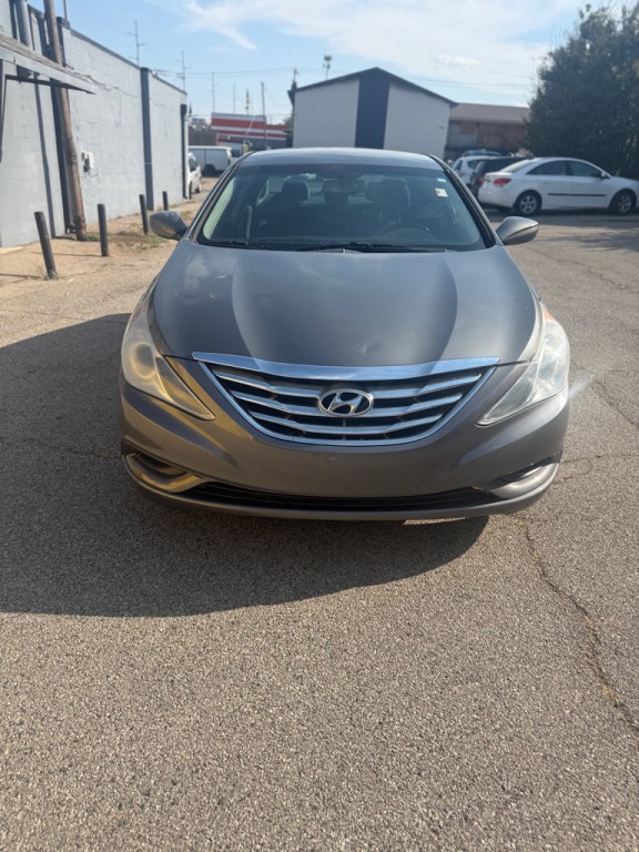 2011 Hyundai Sonata Image 3