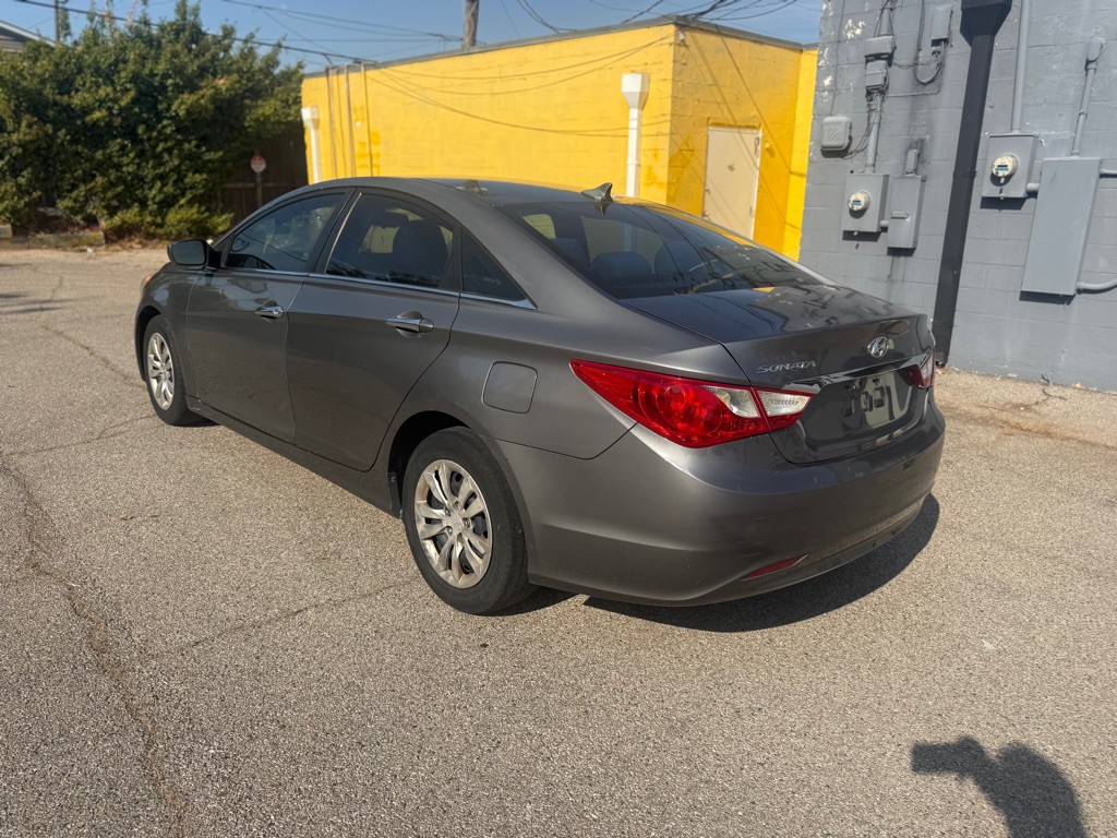 2011 Hyundai Sonata Image 6