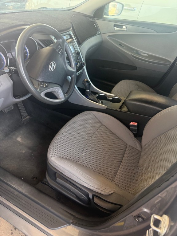 2011 Hyundai Sonata Image 11