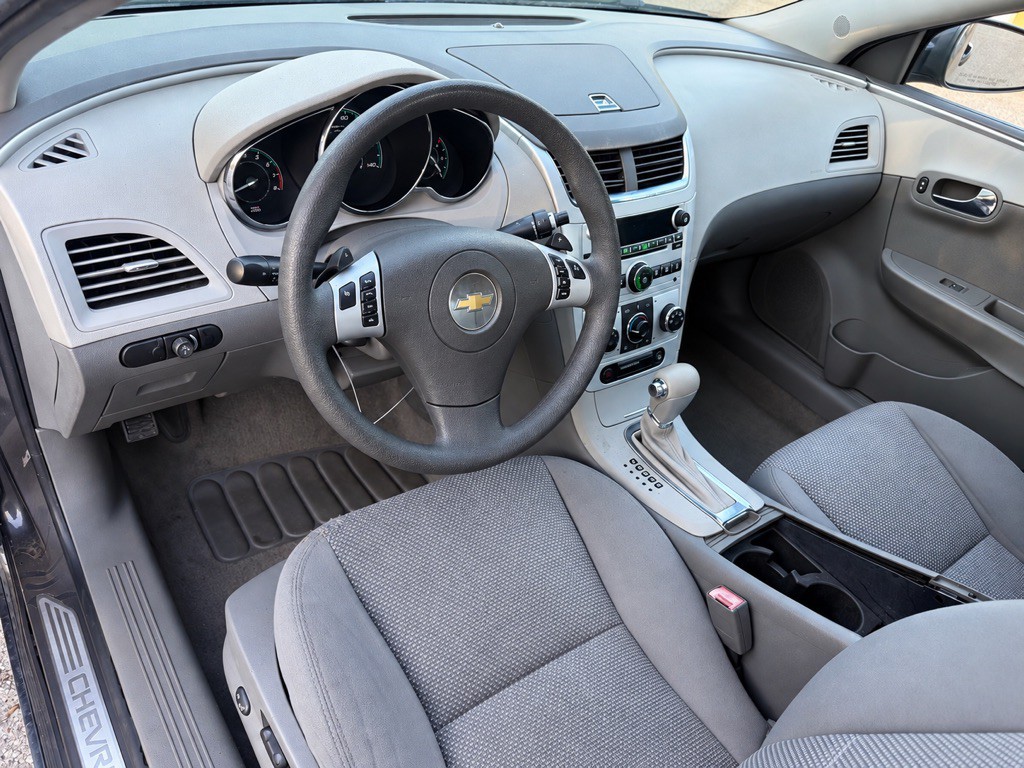 2010 Chevrolet Malibu Image 5