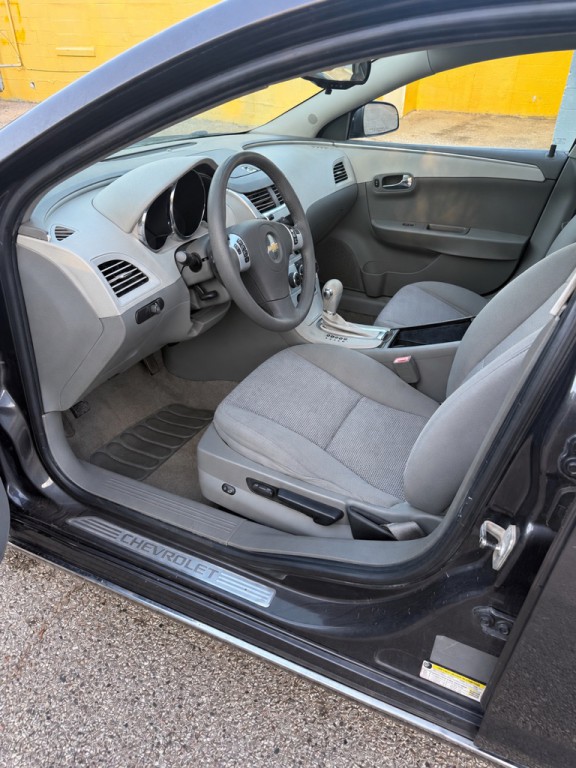 2010 Chevrolet Malibu Image 6