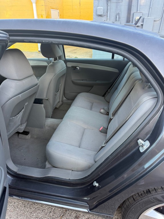 2010 Chevrolet Malibu Image 10