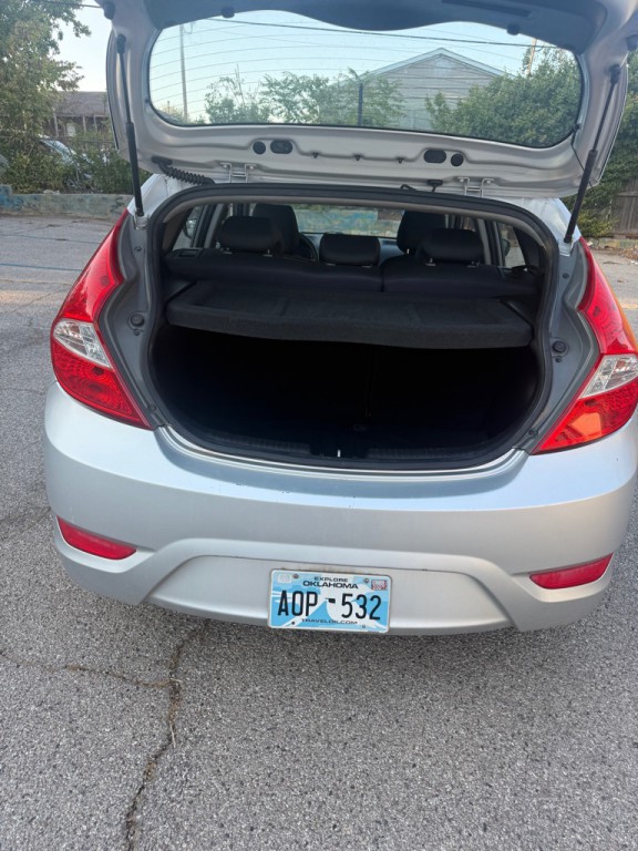 2015 Hyundai Accent Image 6