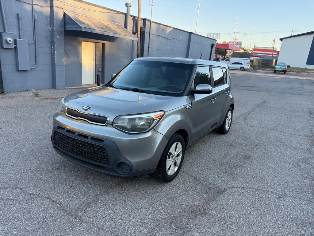 2016 Kia Soul Image 2