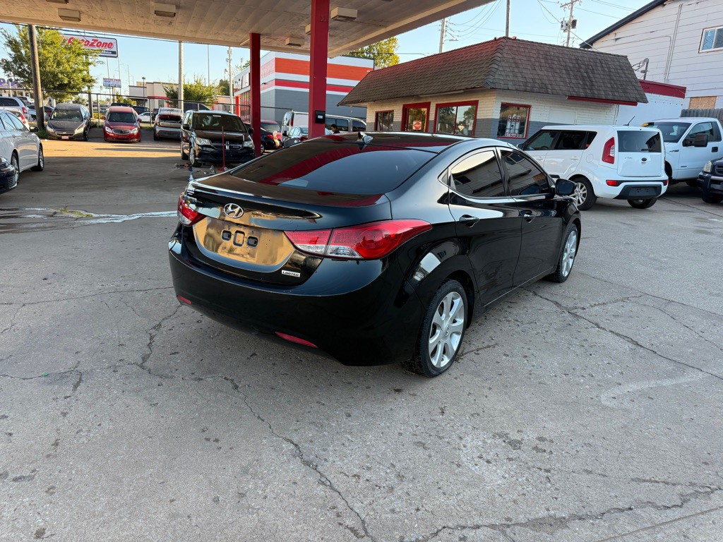 2013 Hyundai Elantra Image 4