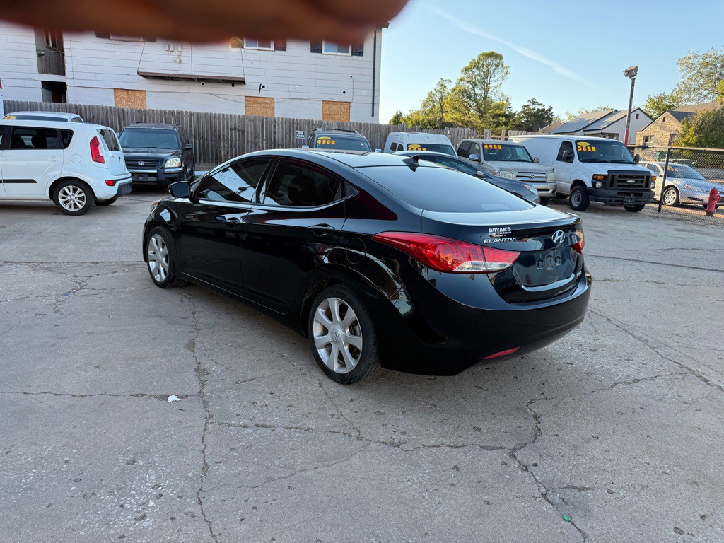2013 Hyundai Elantra Image 6